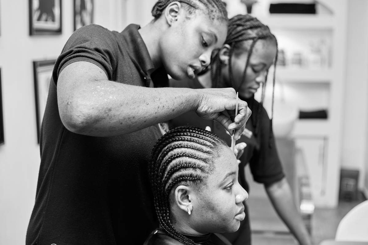 Why Knotless Braids Are the Game-Changer Your Hair Routine Needs (And How to Get Them Right)